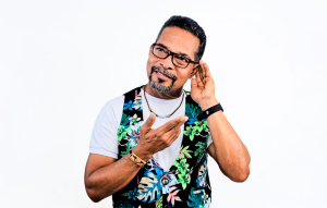 El poder terapéutico de la salsa: Docente de la Seccional Pacífico lanza programa radial desde EE.UU.